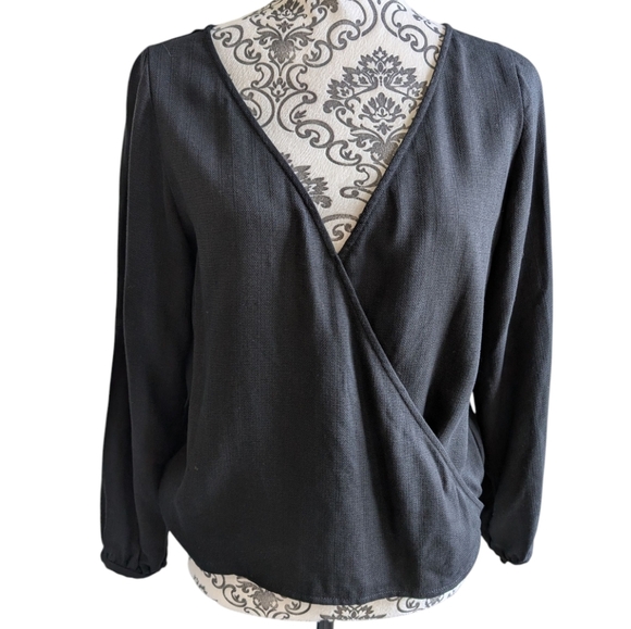 Vetta The Gathered Sleeve Wrap Top Black Tencel V Neck Puff Sleeve Women's Small - Picture 2 of 15